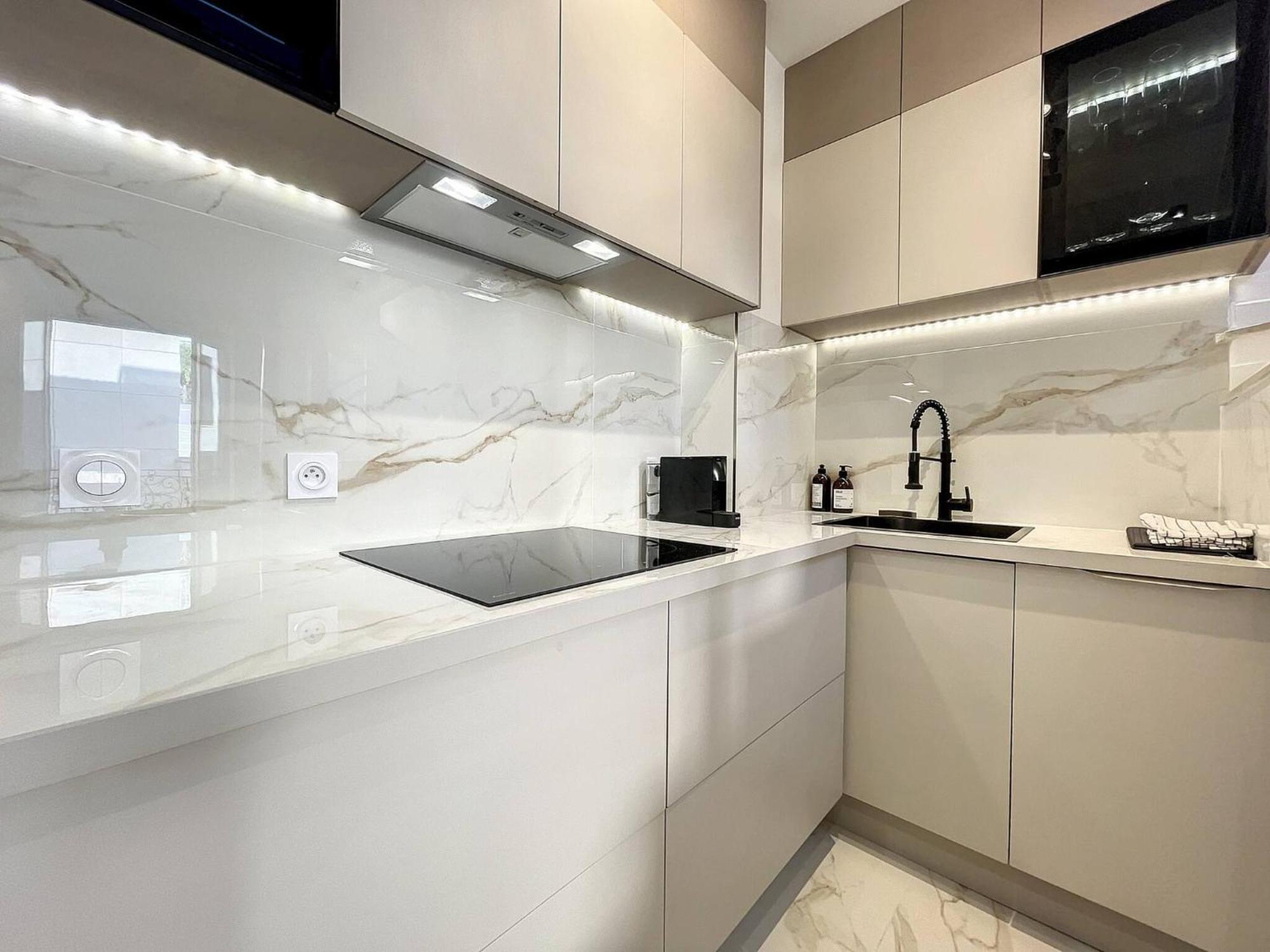 Appartement : Duplex à 5 Minutes à Pied Du Palais Des Festivals Cannes